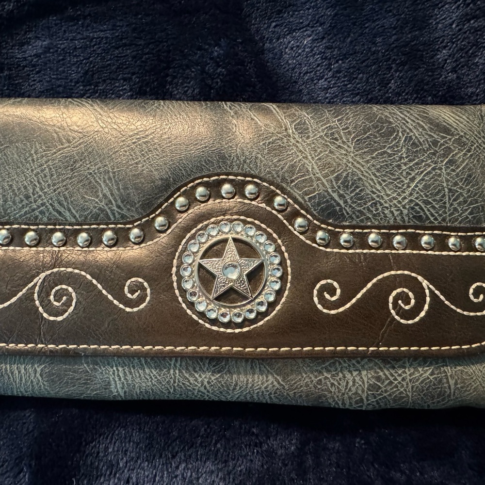 Blazin Roxx Star Studded Brown Clutch